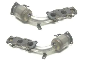 222652 Apm Left Right Catalytic Converters Fits Chevrolet Tracker 01 2002 2003 2004 2.5 V6