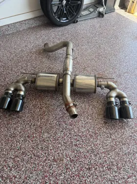 3015-42658 Awe Tuning Touring Edition Exhaust System With Chrome Tips 22-24 Volkswagen Golf R 2.0l