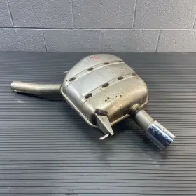 7578167 Bmw 2010 2011 2012 - 2016 525i Gt F07 Rear Right Exhaust Muffler With Tip Oem