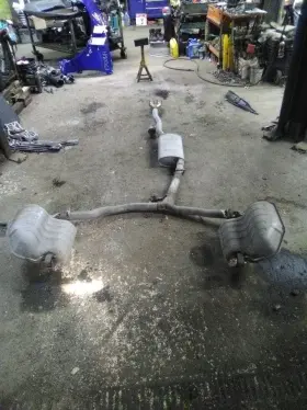 328.ch1t19 Chrysler 2019 300 Exhaust