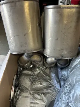 Corsa Corsa-21010 2.5 Inch Xtreme Axle Back Exhaust Twin 4.5 Polished Tips 05-08 Corvette C6