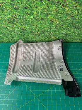 2126820286 Factory/oem 12-18 Mercedes W218 Cls550 Rear Right Exhaust Heat Shield Cover