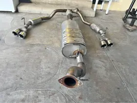 328.gm9323 Gmc Oem Exhaust Yukon Denali Chevy Tahoe 6.2l With Quad Dual Tips. Fits 2021-2025