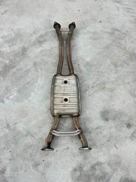 28650-3m600 Hyundai 09-2014 Genesis 3.8l Sedan Exhaust Center Pipe Oem