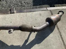 Mercedes-benz 331.mb1914 13-16 Gl450 4.7l V8 Exhaust Hose Pipe T